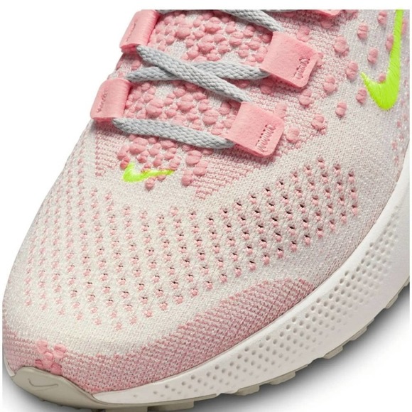 Nike Escape Run Flyknit Running Shoe Women's size 10 new!! - Picture 14 of 14